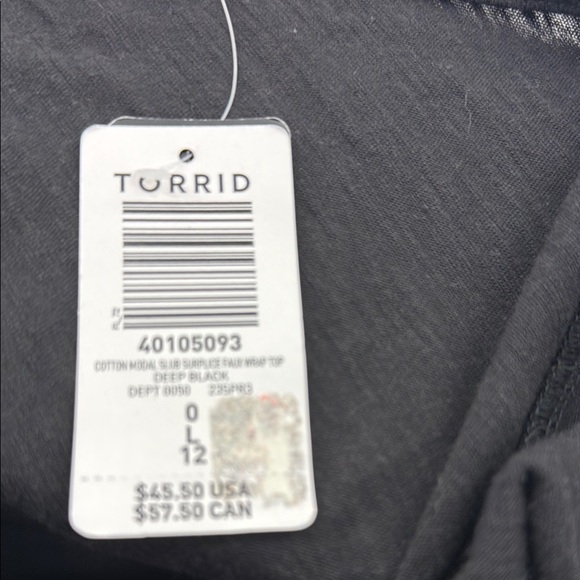 Torrid Black V-Neck Ruffle Top Torrid NWT - Picture 4 of 4